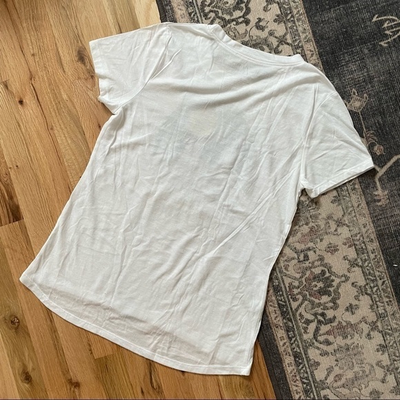 Harry Potter White Short Sleeve Graphic Tee Castle Hogwarts Tshirt Small - Picture 2 of 5